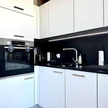 Voya Residence Zenit Royal - Luxury Apart Hotel Rooftop Views & Concierge ลักเซมเบิร์ก ภายนอก รูปภาพ
