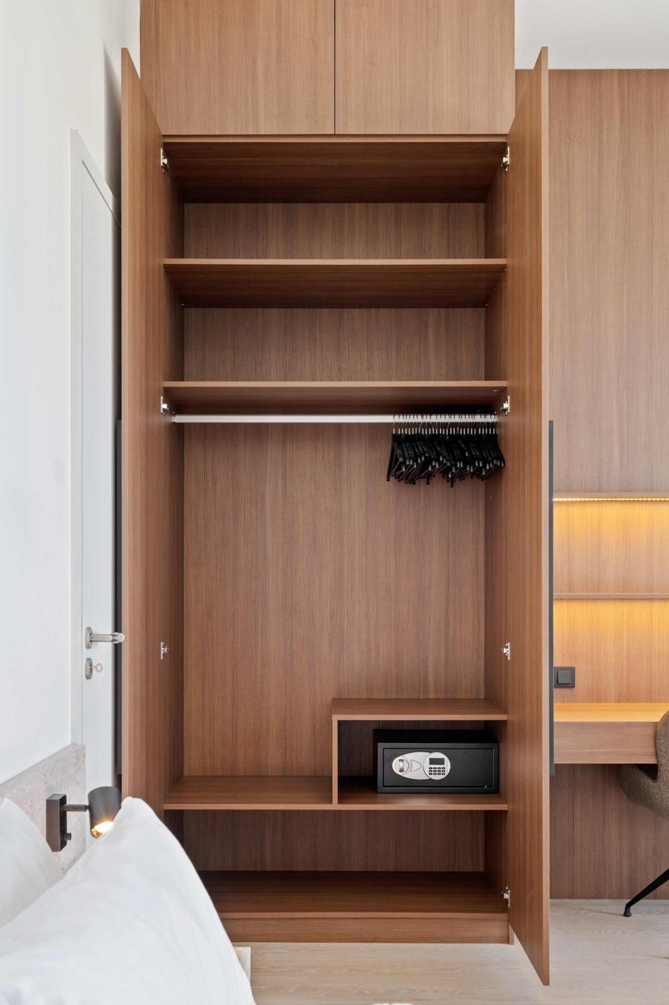 Voya Residence Zenit Royal - Luxury Apart Hotel Rooftop Views & Concierge ลักเซมเบิร์ก ภายนอก รูปภาพ