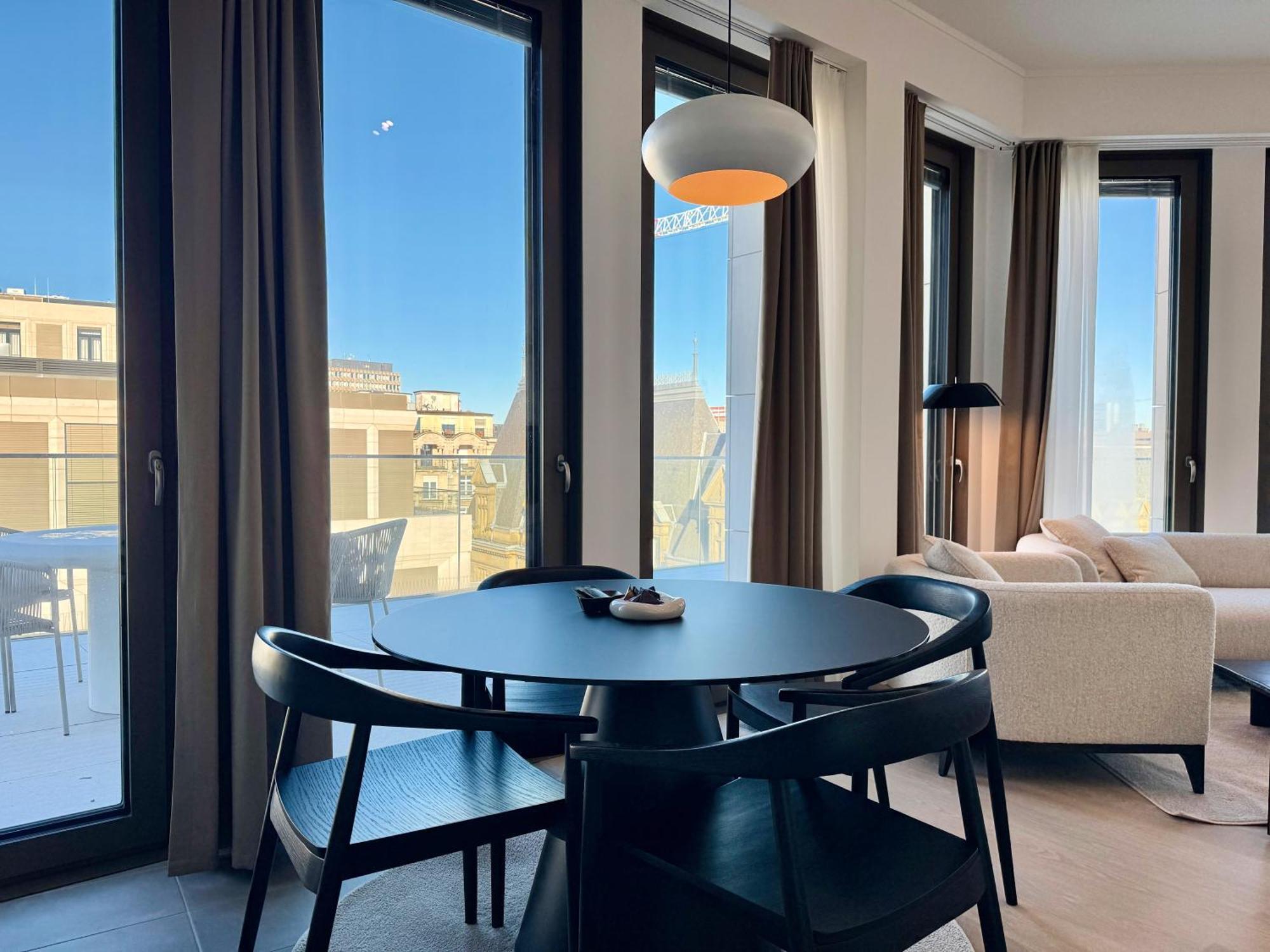 Voya Residence Zenit Royal - Luxury Apart Hotel Rooftop Views & Concierge ลักเซมเบิร์ก ภายนอก รูปภาพ