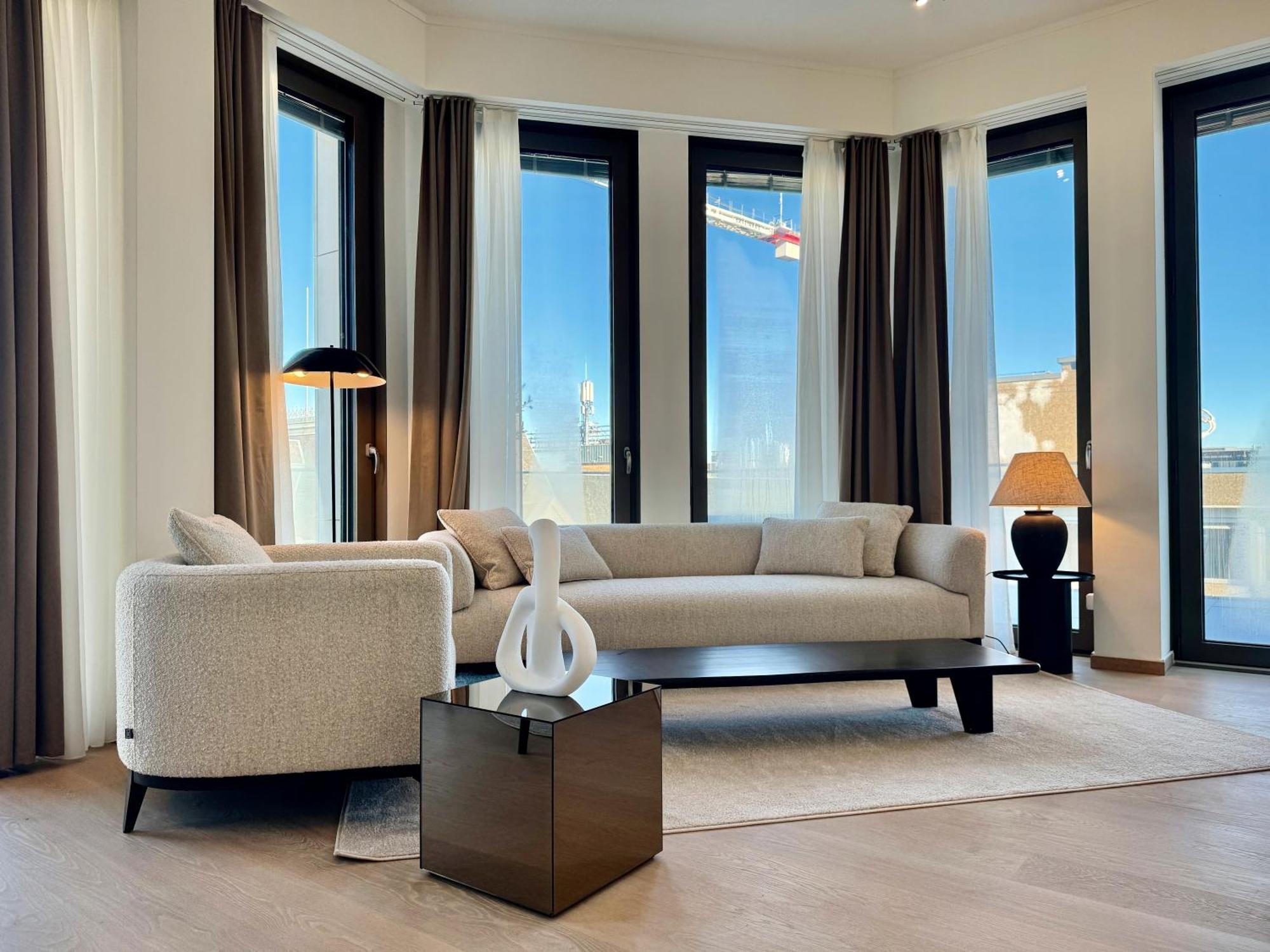 Voya Residence Zenit Royal - Luxury Apart Hotel Rooftop Views & Concierge ลักเซมเบิร์ก ภายนอก รูปภาพ